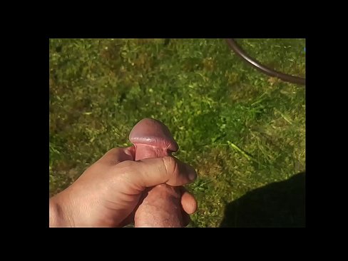 ❤️ Žhavá kočička si nechá ošukat růžovou kundičku a udělá se squirtem v letní zahradě. Porno vk u nás ❌❤
